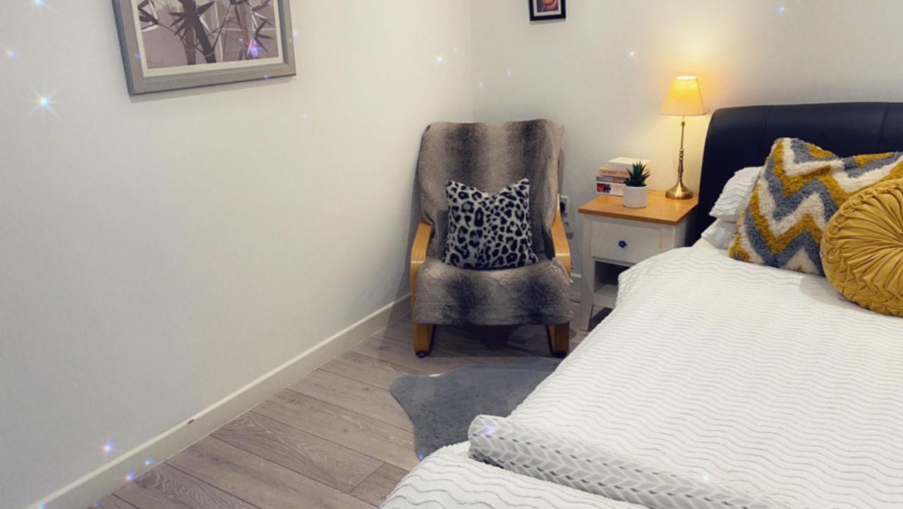 Stay In Woking With Benita Horsell Esterno foto