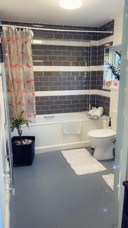 Stay In Woking With Benita Horsell Esterno foto
