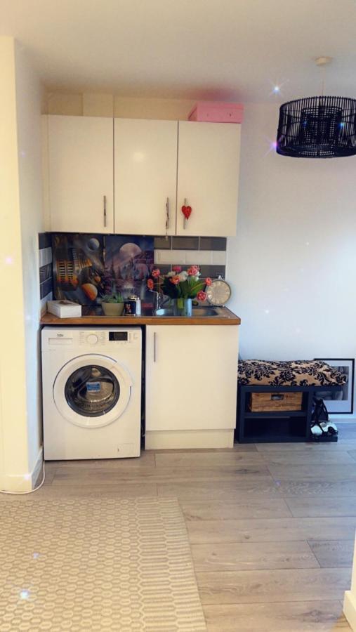 Stay In Woking With Benita Horsell Esterno foto