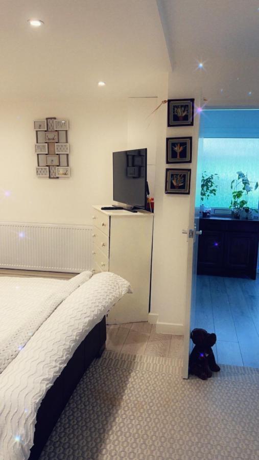 Stay In Woking With Benita Horsell Esterno foto